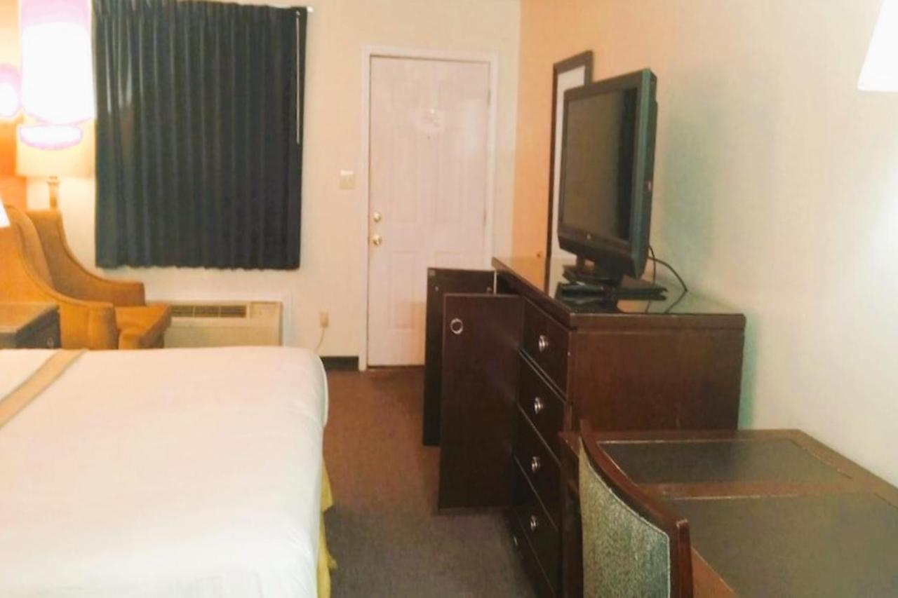 Oyo Hotel Mcintyre Ga, Us 441 Kültér fotó